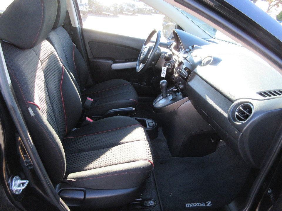 2014 Mazda MAZDA2 Touring AT