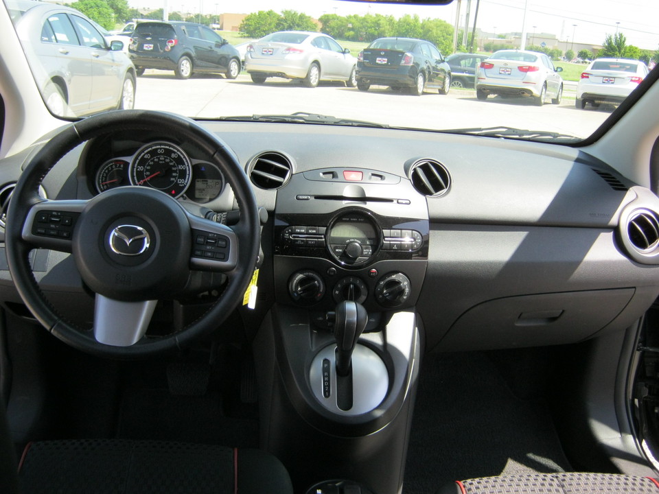 2014 Mazda MAZDA2 Touring AT