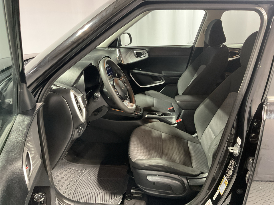 2022 Kia Soul LX CVT