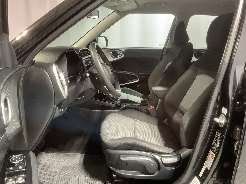 2022 Kia Soul LX CVT