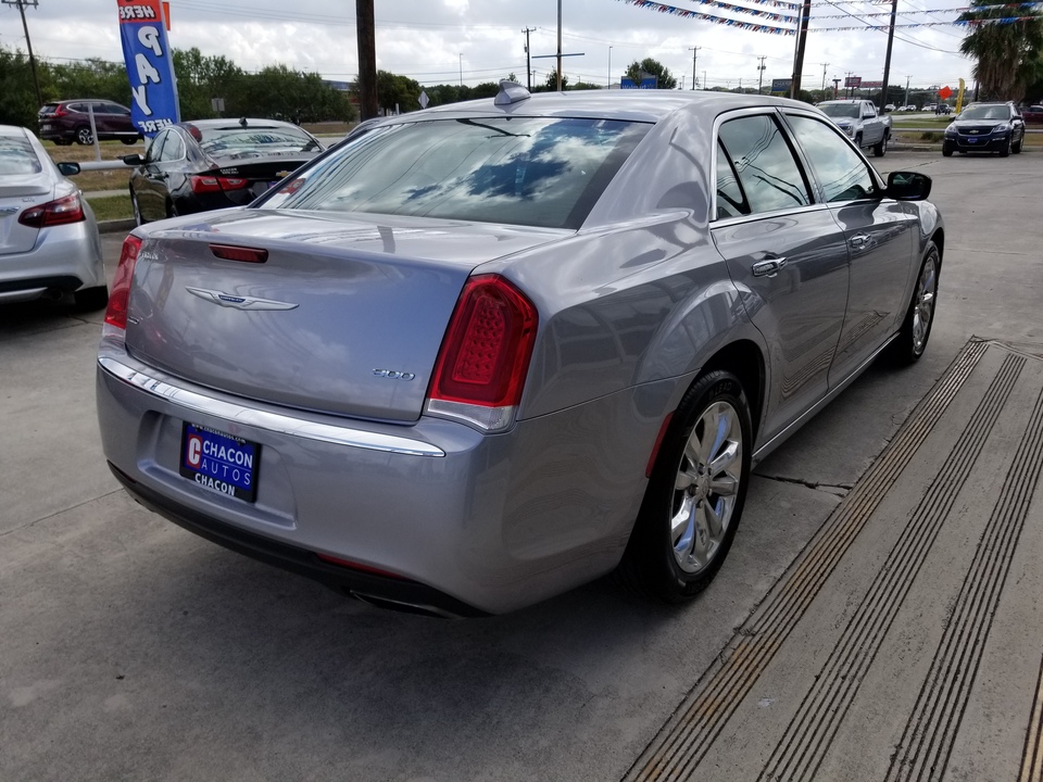 Used 2018 Chrysler 300 Limited AWD for Sale - Chacon Autos