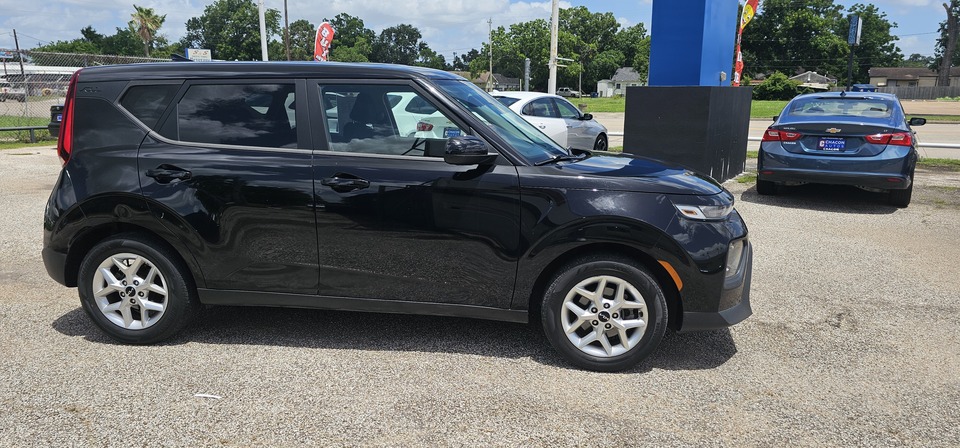 2022 Kia Soul LX CVT