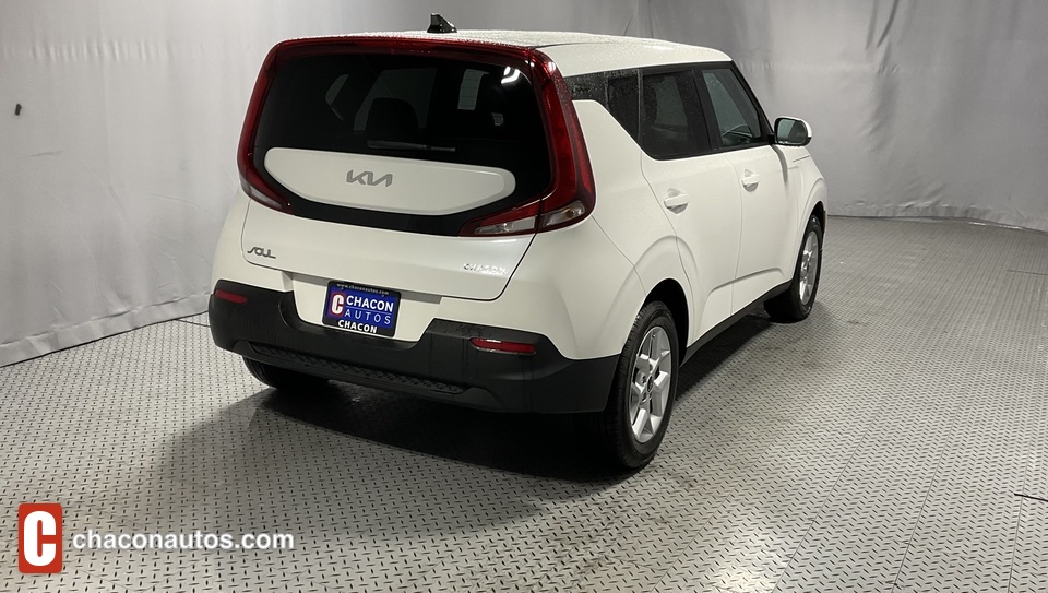 2022 Kia Soul LX CVT