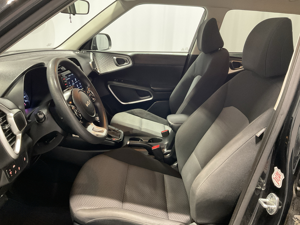2022 Kia Soul LX CVT