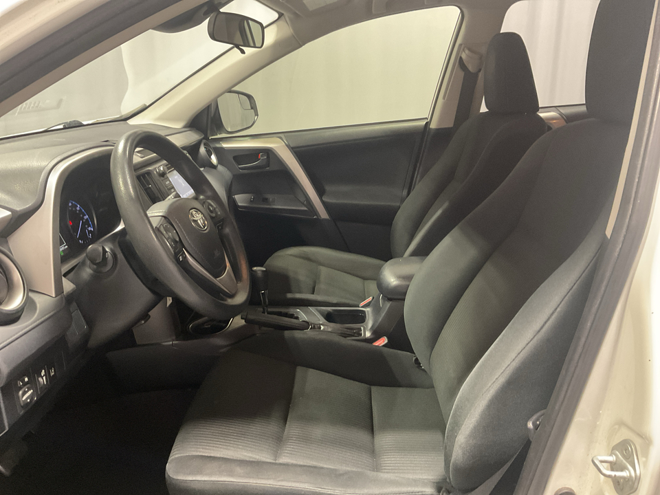 2018 Toyota RAV4 LE FWD