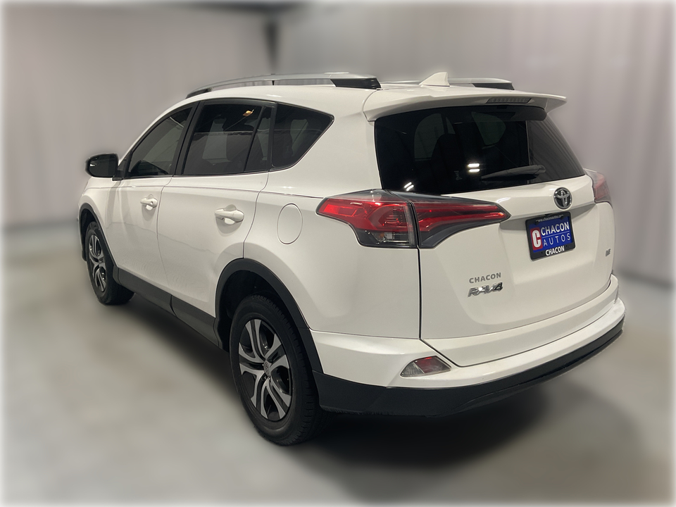 2018 Toyota RAV4 LE FWD