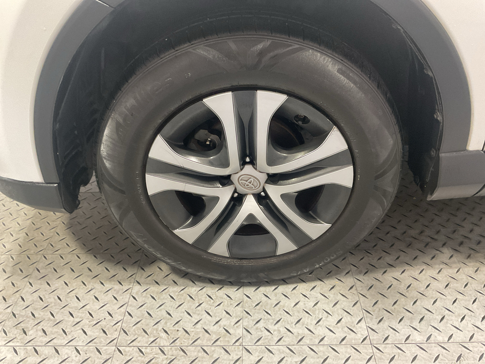 2018 Toyota RAV4 LE FWD