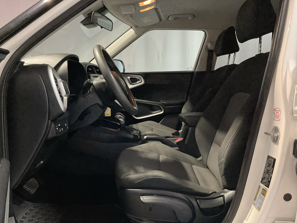 2022 Kia Soul LX CVT