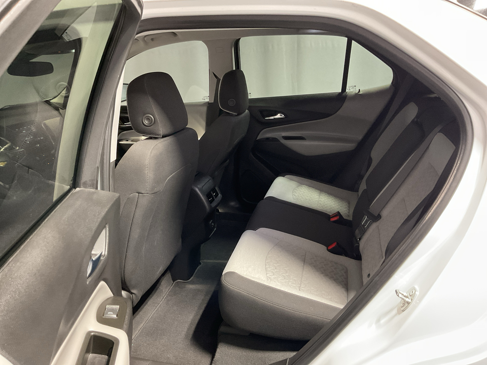 2022 Chevrolet Equinox LS 2WD