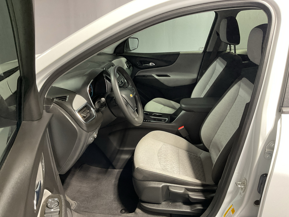 2022 Chevrolet Equinox LS 2WD