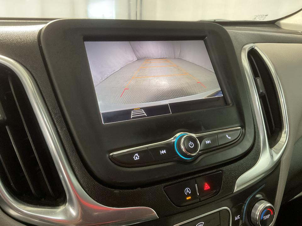 2022 Chevrolet Equinox LS 2WD