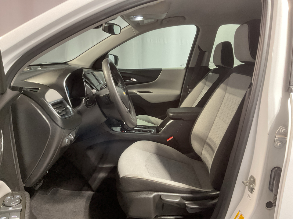 2022 Chevrolet Equinox LS 2WD