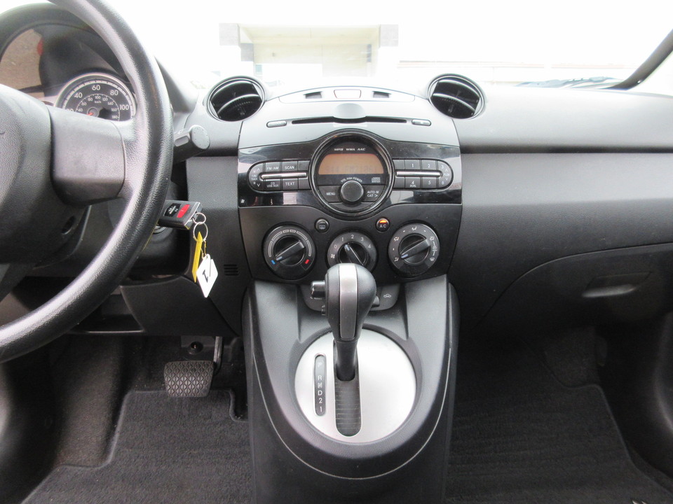 2014 Mazda MAZDA2 Sport AT