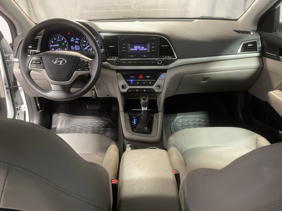 2017 Hyundai Elantra SE 6AT