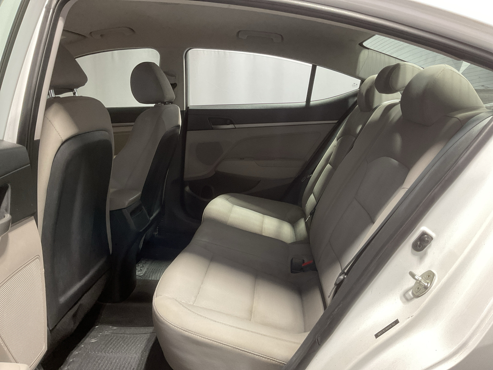 2017 Hyundai Elantra SE 6AT
