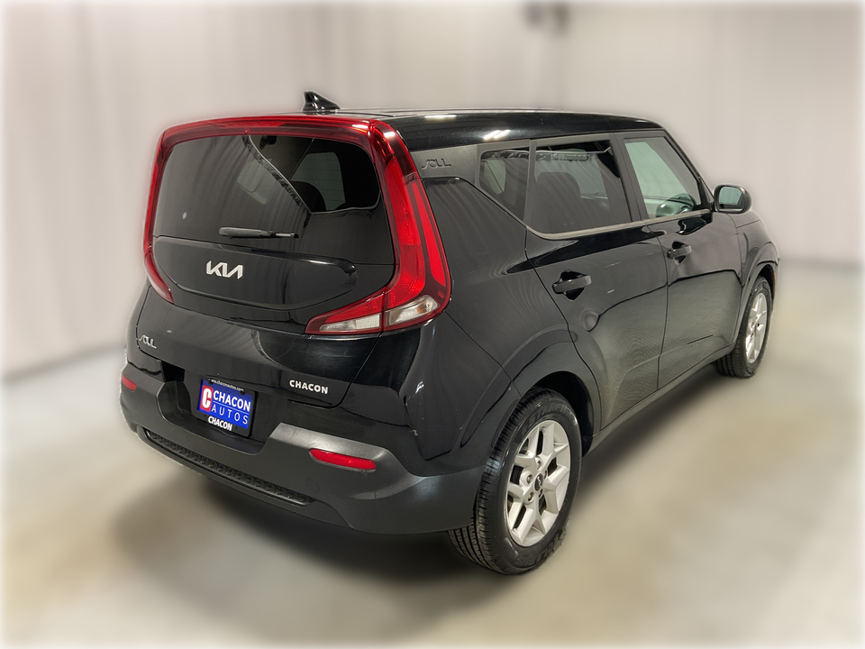 2022 Kia Soul LX CVT