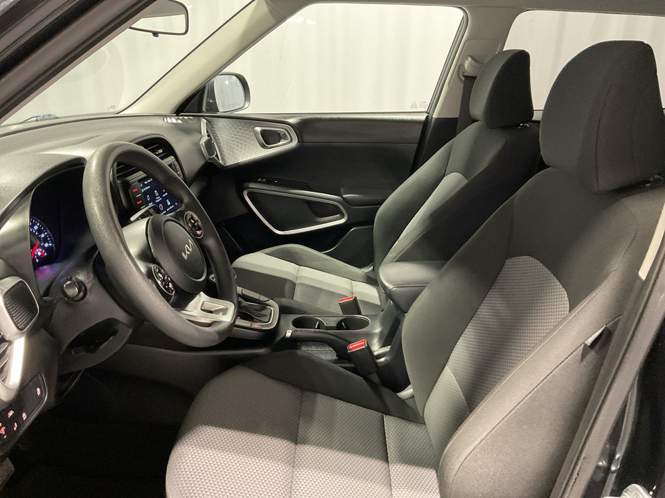 2022 Kia Soul LX CVT