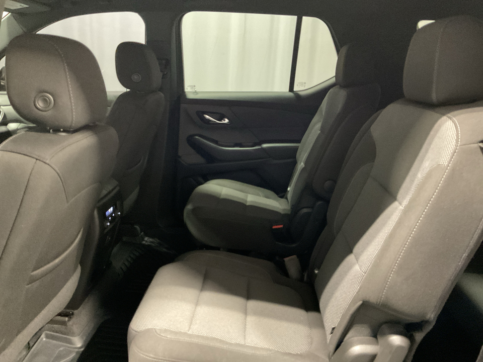 2023 Chevrolet Traverse LT Cloth FWD