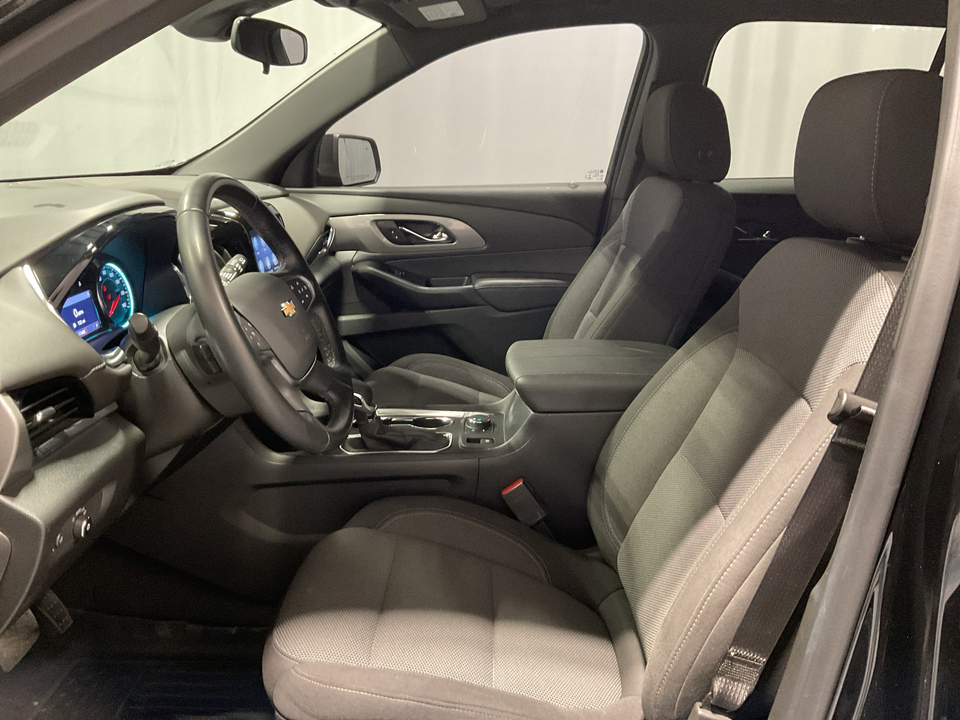 2023 Chevrolet Traverse LT Cloth FWD
