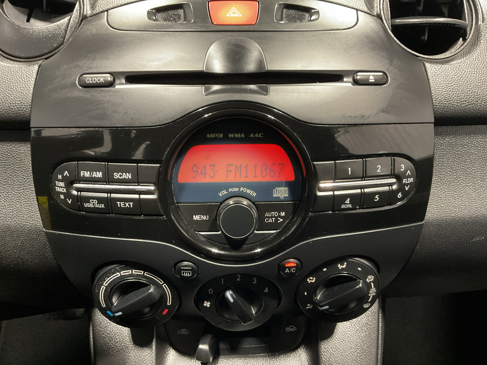 2014 Mazda MAZDA2 Sport AT