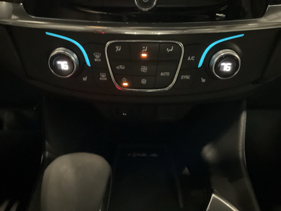 2023 Chevrolet Traverse LT Cloth FWD