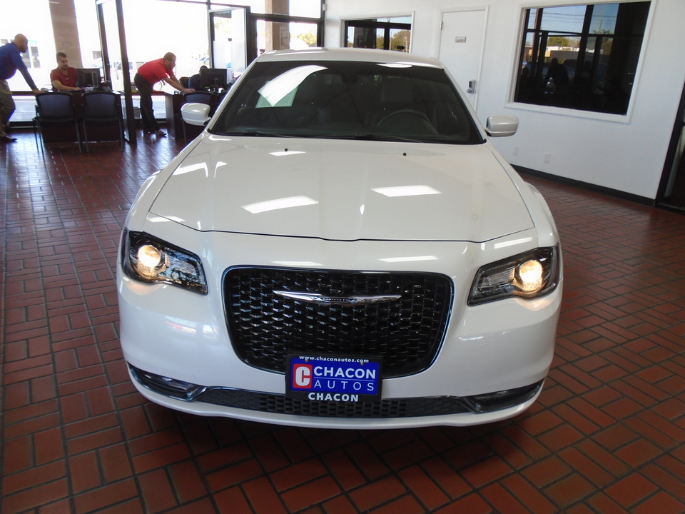 2016 Chrysler 300 S V6 RWD