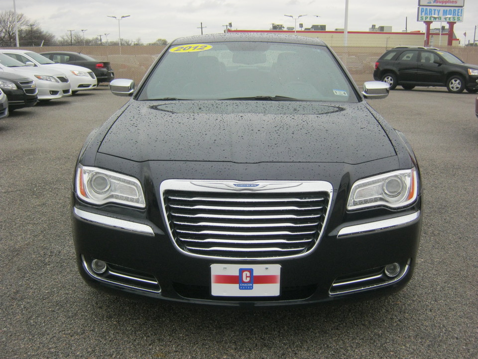 Used 2012 Chrysler 300 in Dallas, TX (D191630) | Chacon Autos