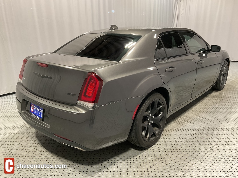 2020 Chrysler 300 Touring