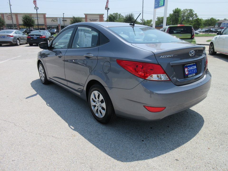 2017 Hyundai Accent SE 4-Door 6A