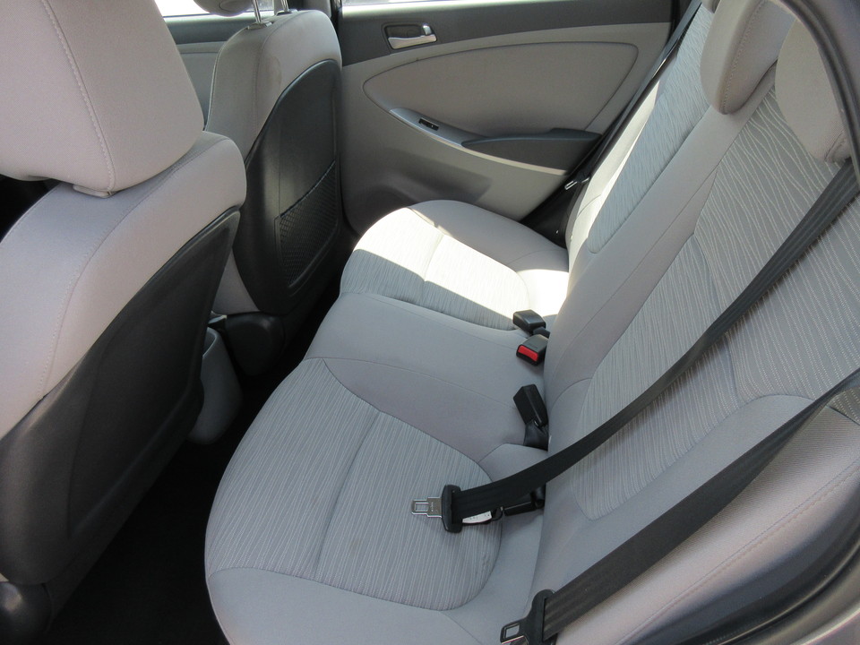 2017 Hyundai Accent SE 4-Door 6A