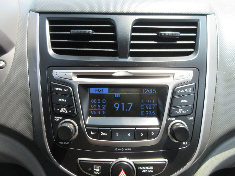 2017 Hyundai Accent SE 4-Door 6A