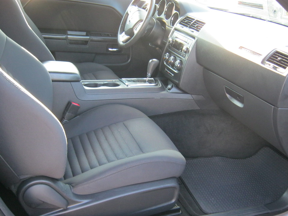 2014 Dodge Challenger SXT