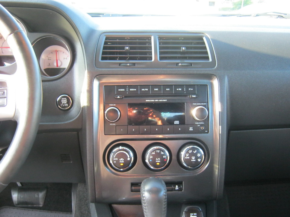 2014 Dodge Challenger SXT
