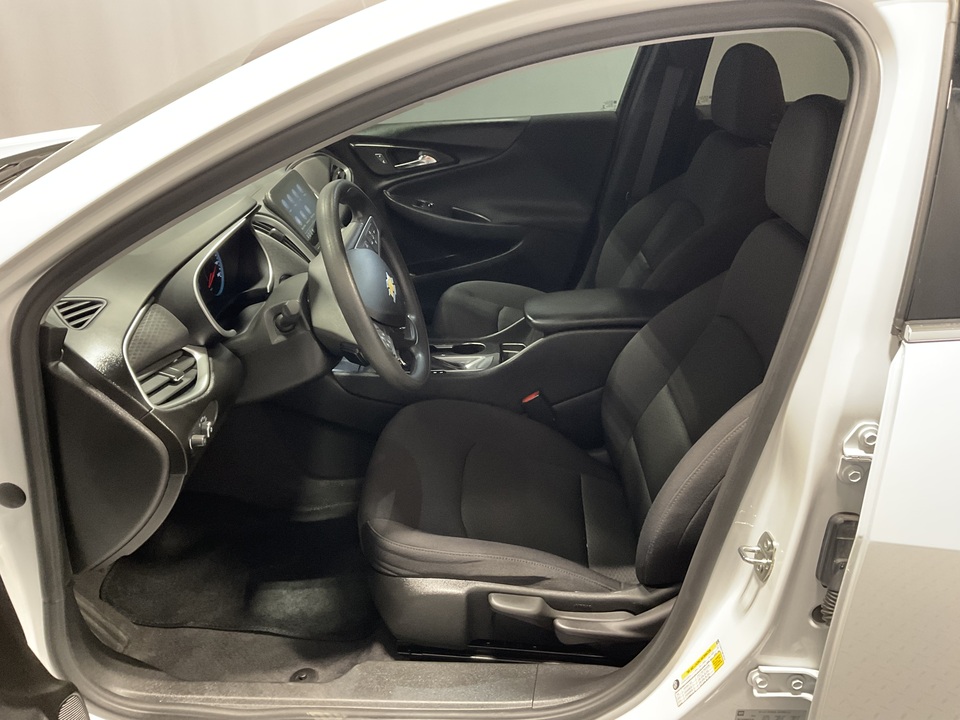 2022 Chevrolet Malibu LS