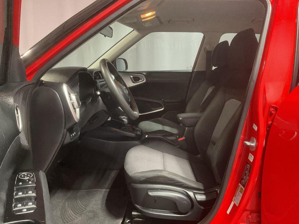 2023 Kia Soul LX CVT