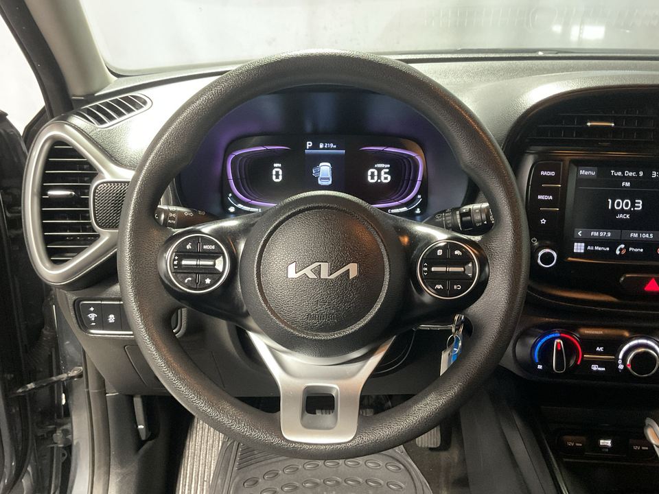 2023 Kia Soul LX CVT