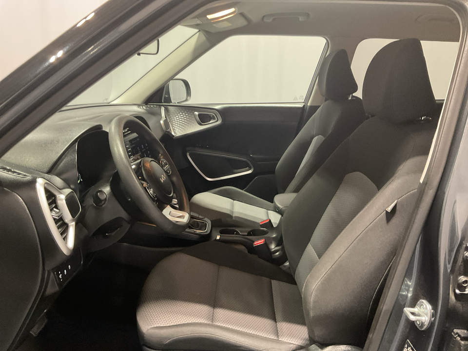 2023 Kia Soul LX CVT
