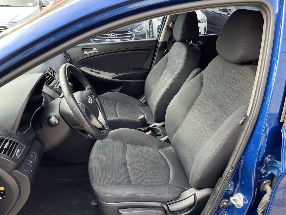 2015 Hyundai Accent GS 5-Door 6A