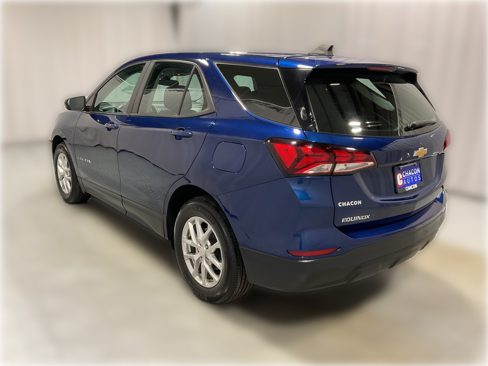 2022 Chevrolet Equinox LS 2WD