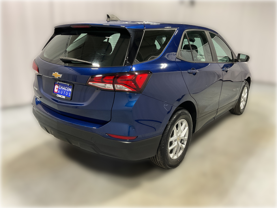 2022 Chevrolet Equinox LS 2WD