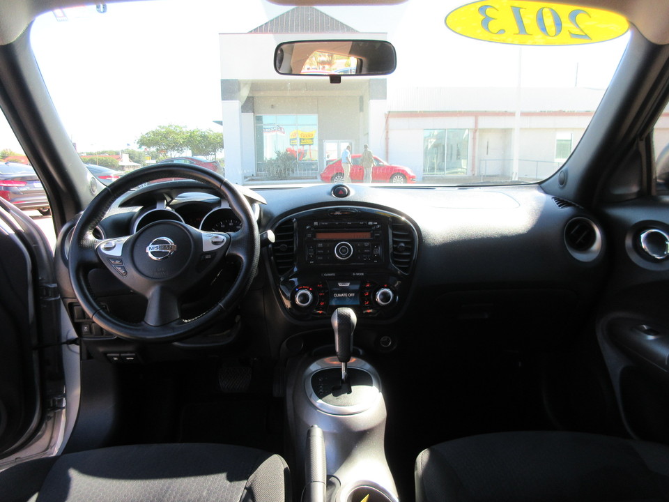 2013 Nissan Juke SV FWD