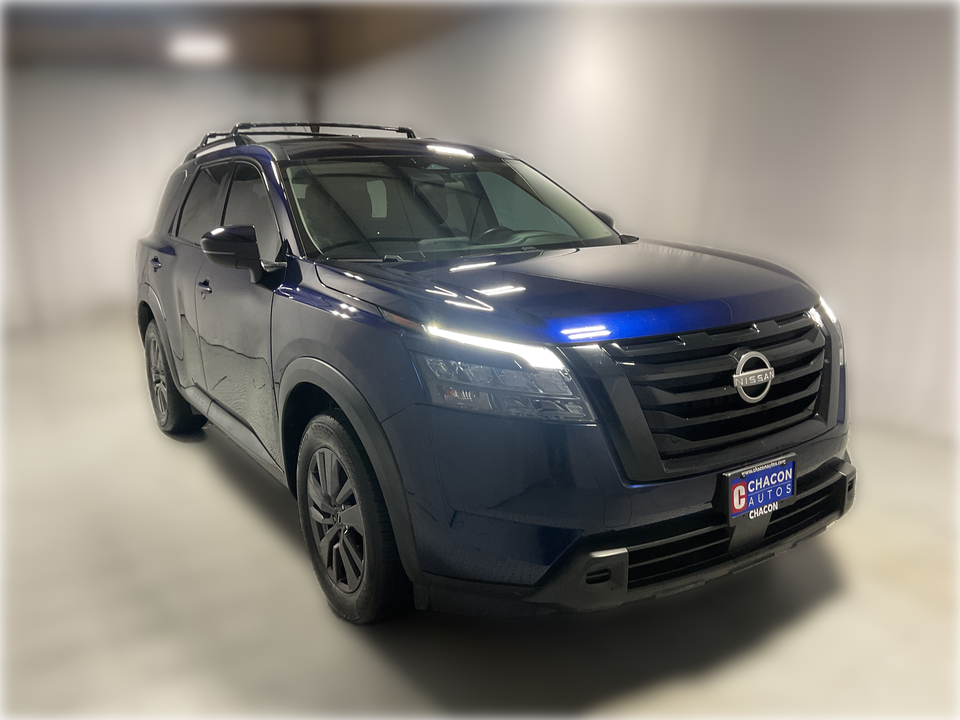 2023 Nissan Pathfinder SV