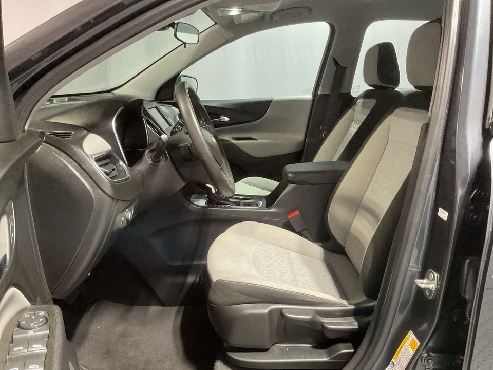 2022 Chevrolet Equinox LS 2WD