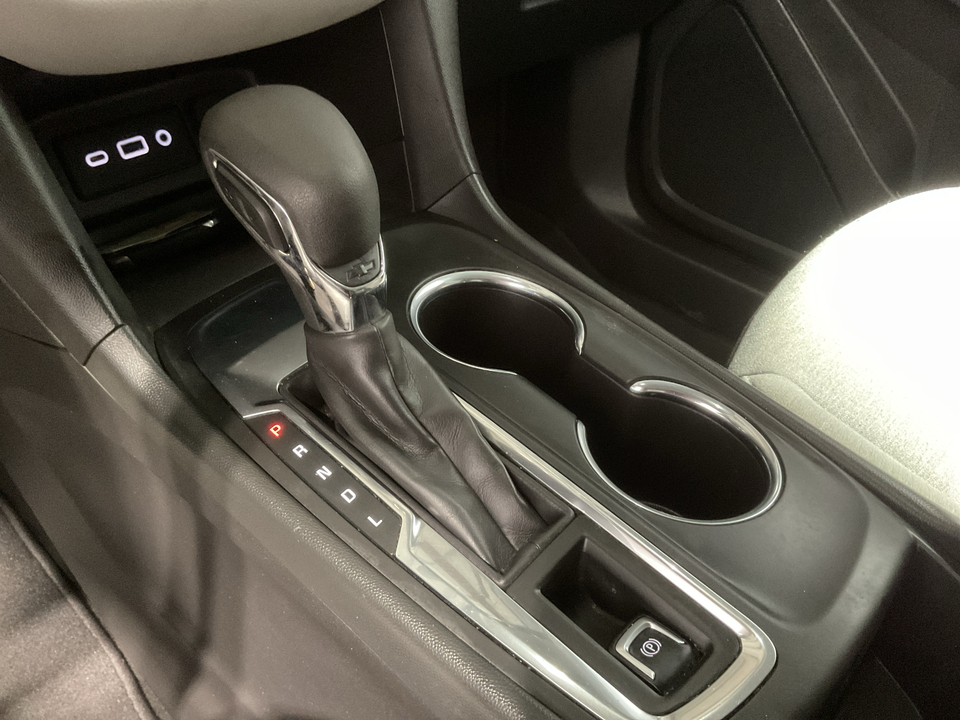 2022 Chevrolet Equinox LS 2WD