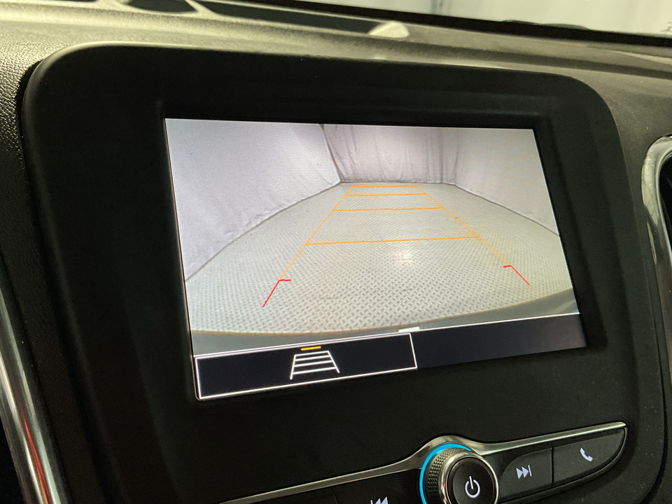 2022 Chevrolet Equinox LS 2WD