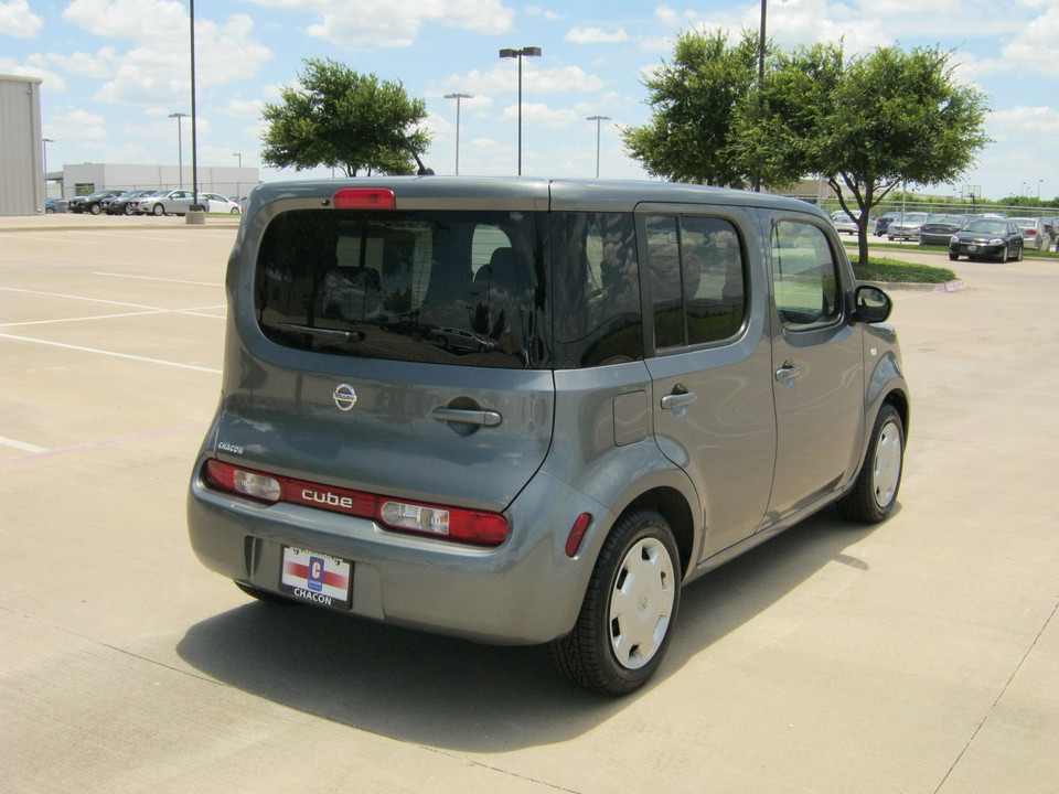 2011 Nissan cube 1.8