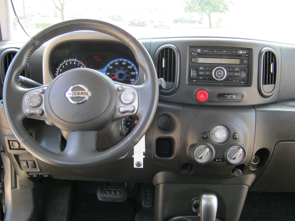 2011 Nissan cube 1.8