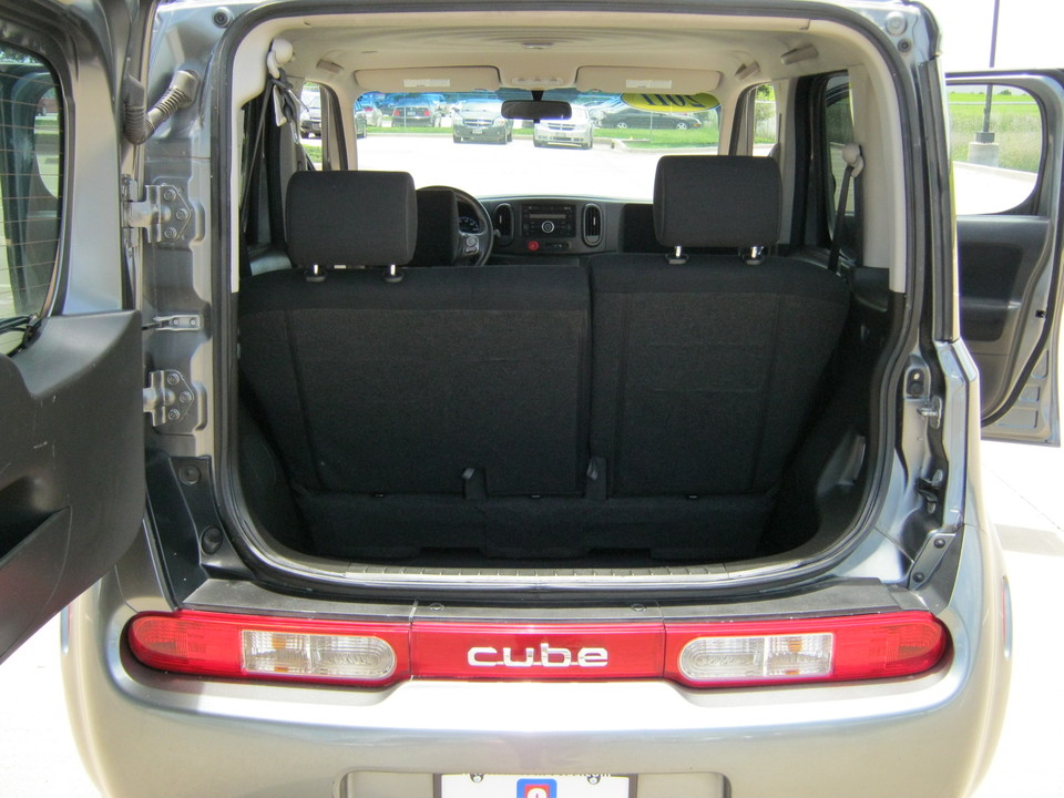 2011 Nissan cube 1.8