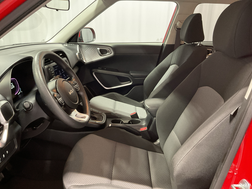 2023 Kia Soul LX CVT