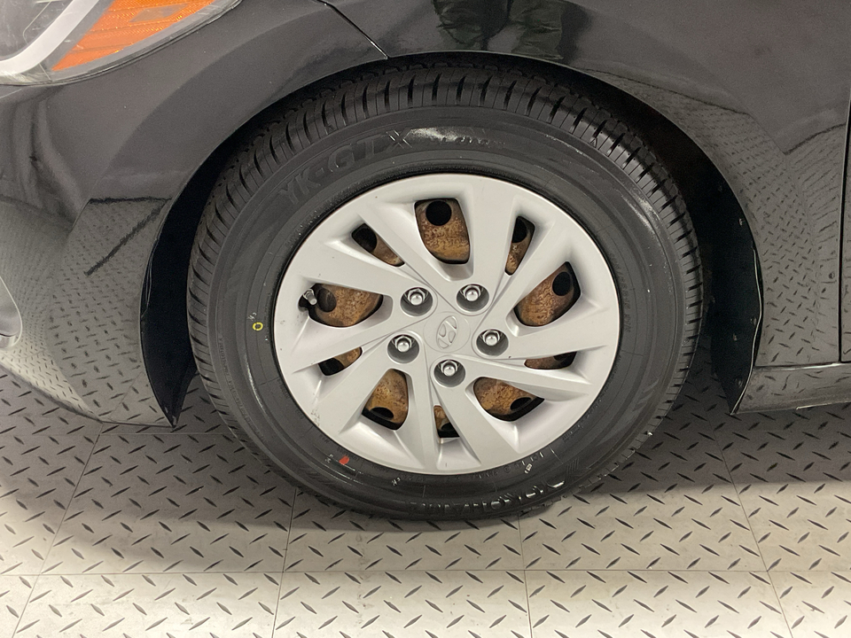 2017 Hyundai Elantra SE 6AT